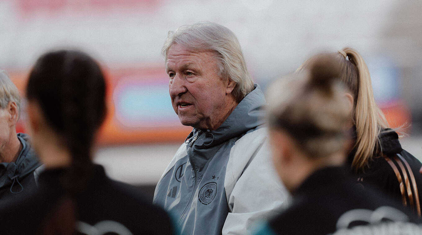 Horst Hrubesch: "Ich freue mich, dass es nun mit den ersten Spielen losgeht" © Sofieke van Bilsen/DFB