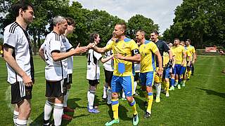 Freundschaftlicher Fan-Kick: Fan-Nationalmannschaft sucht Mitspieler © Getty Images