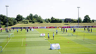 Adi-Dassler Stadion: Öffentliches Training auf dem Gelände von DFB-Partner adidas © GES