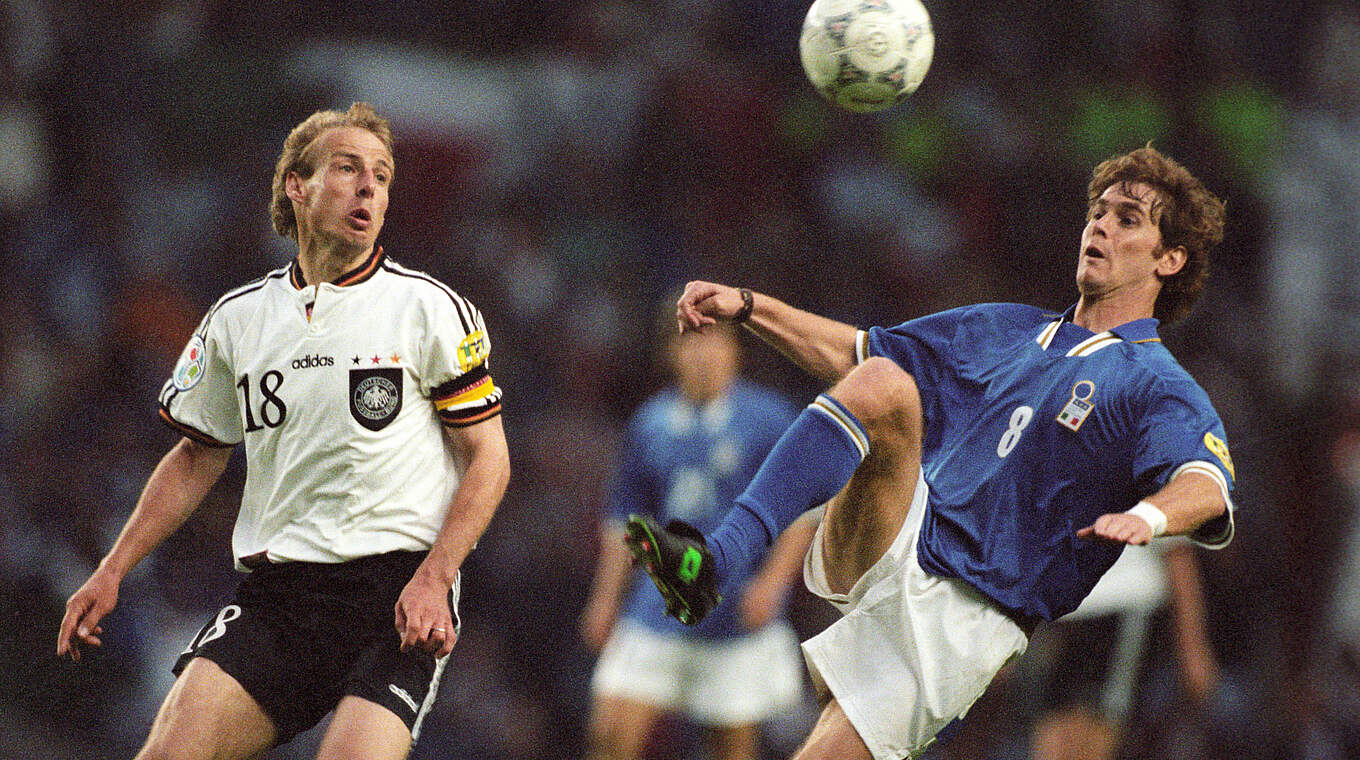 Nullnummer mit Glück: In Unterzahl gelingt bei der EM 1996 ein remis gegen Italien © imago