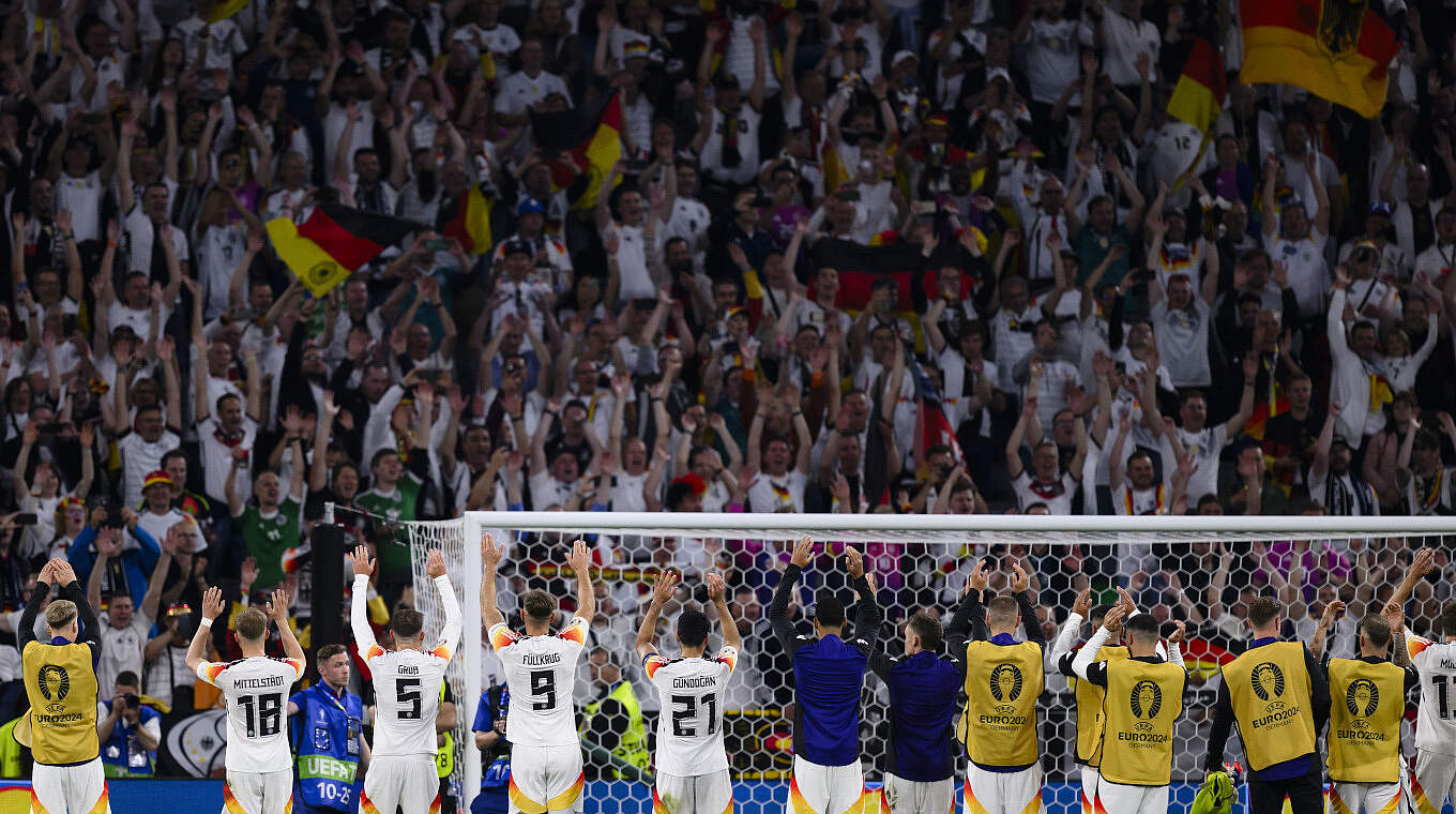 Besondere Verbindung: die Nationalmannschaft und ihre Fans © GES/Markus Gilliar