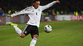 Vorbildliche Schusshaltung: Mesut Özil. © Bongarts/GettyImages