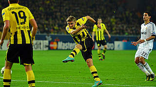 "Einfach Wahnsinn": Schmelzer (M.) zum 2:1 © Bongarts/GettyImages